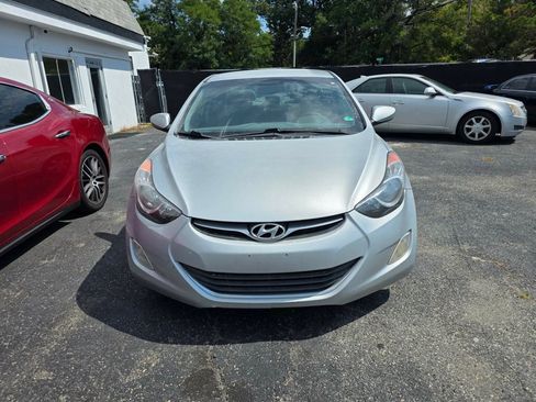 Used 2013 Hyundai Elantra GLS w/ Preferred Pkg FWD image 3
