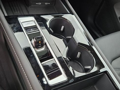 New 2026 Volkswagen Atlas SE image 24