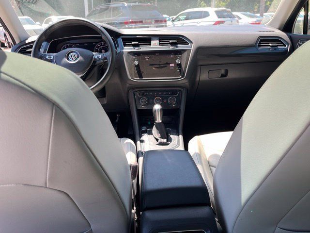 Used 2018 Volkswagen Tiguan SEL Premium FWD image 18