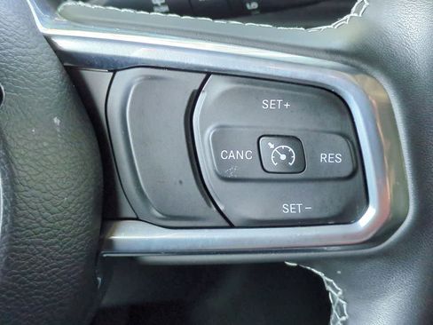Used 2023 Jeep Wrangler Unlimited Sahara w/ Cold Weather Group AWD/4WD image 24