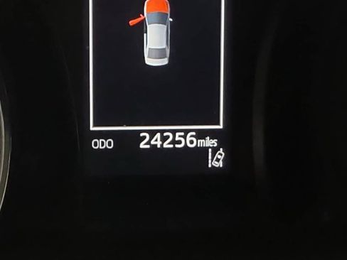 Used 2020 Toyota Camry SE FWD image 12