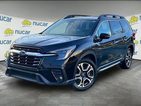 Used 2023 Subaru Ascent Limited image 12