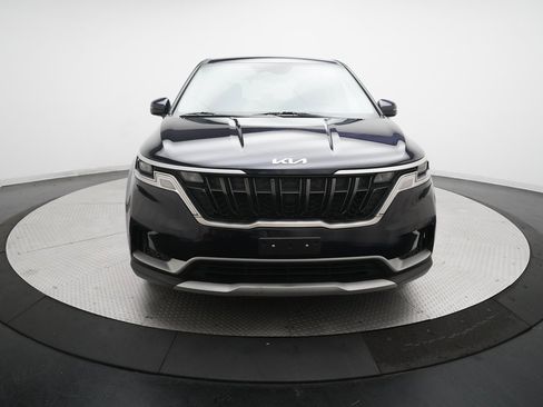 Certified 2024 Kia Carnival LX image 11