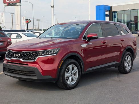 Used 2022 Kia Sorento LX AWD/4WD image 8