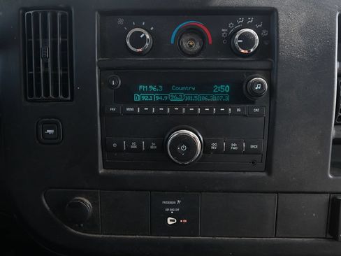 Used 2016 GMC Savana 3500 RWD image 25