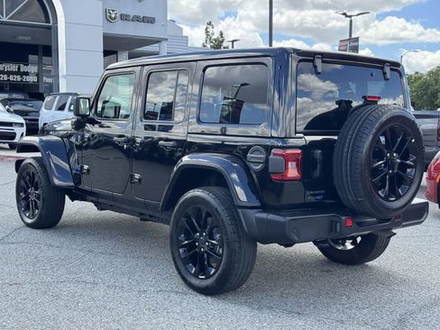 Used 2025 Jeep Wrangler Sahara w/ Safety Group image 5