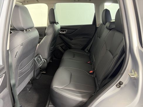 Used 2023 Subaru Forester Touring image 7