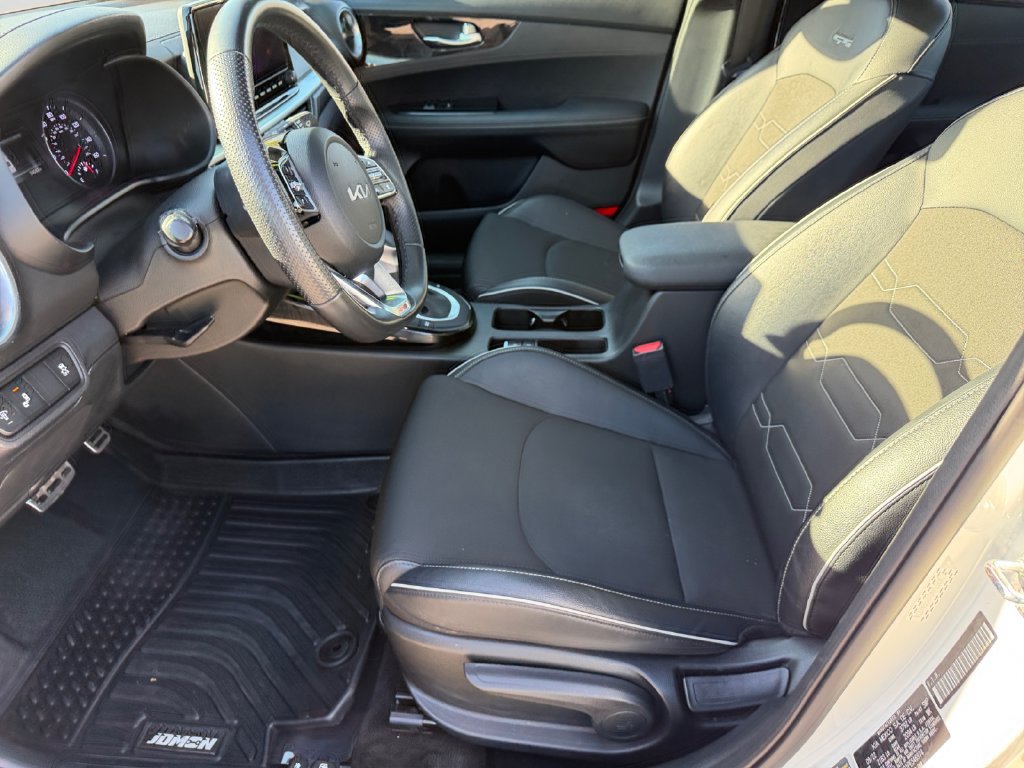 Used 2023 Kia Forte GT-Line w/ GT-Line Premium Package FWD image 24