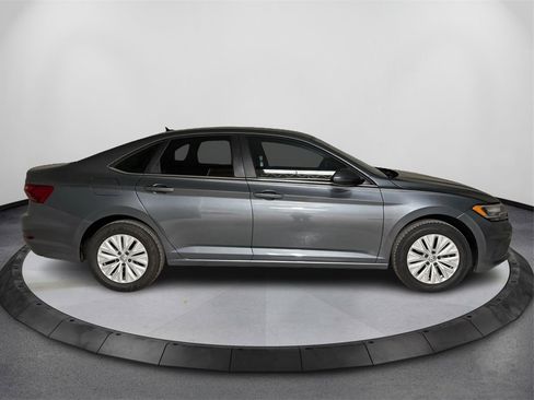 Used 2020 Volkswagen Jetta S image 4