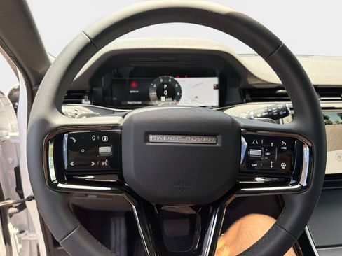 Used 2026 Land Rover Range Rover Evoque S AWD/4WD image 24