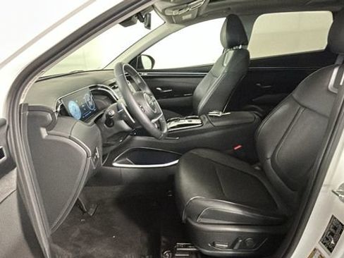 Certified 2024 Hyundai Tucson Limited AWD/4WD image 11