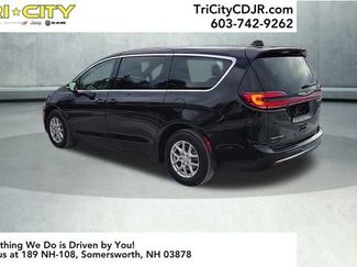 New 2026 Chrysler Pacifica Select video 2