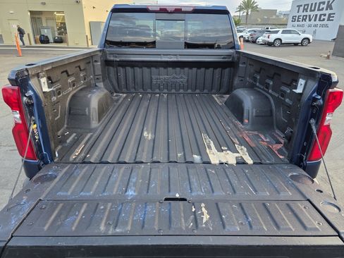 Used 2023 Chevrolet Silverado 1500 High Country w/ Technology Package image 15