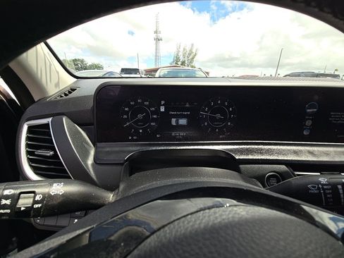 Used 2024 Kia Seltos SX w/ SX Sunroof Package image 7