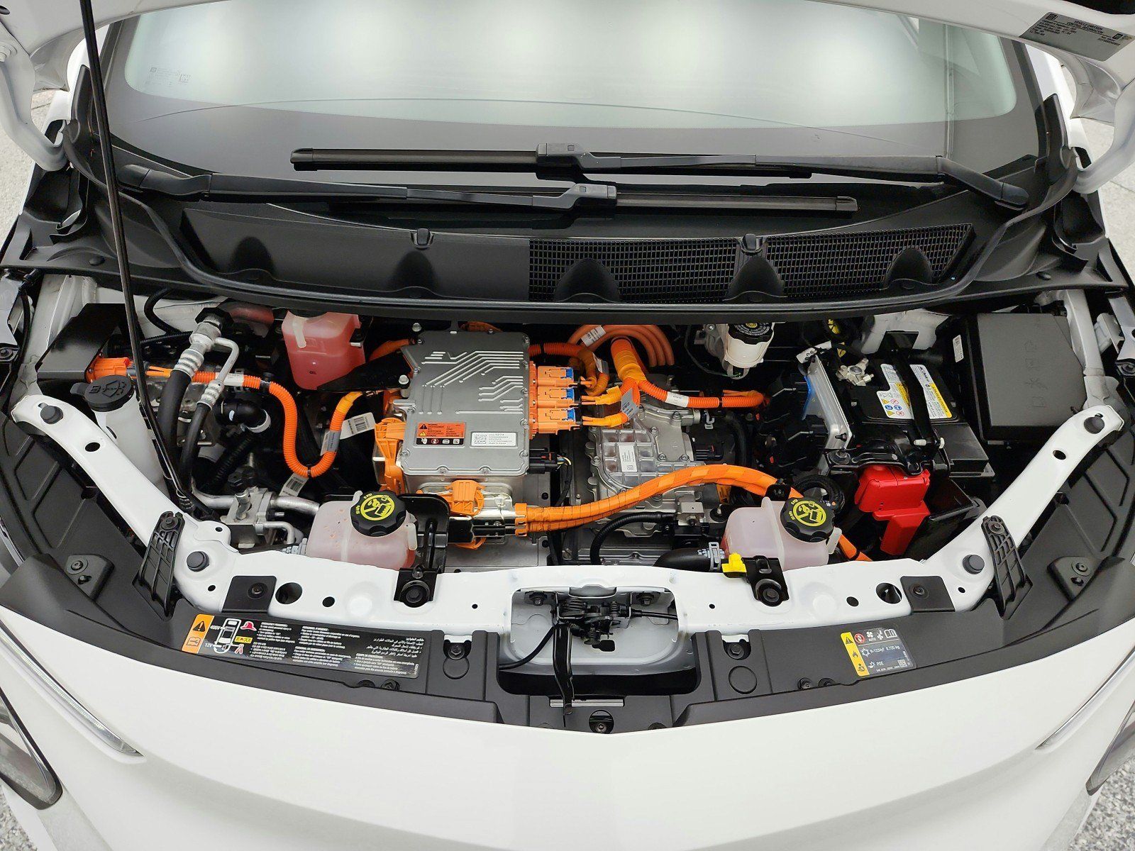 Used 2023 Chevrolet Bolt LT w/ Infotainment Package FWD image 16