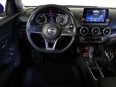 Used 2024 Nissan Sentra SV FWD image 3