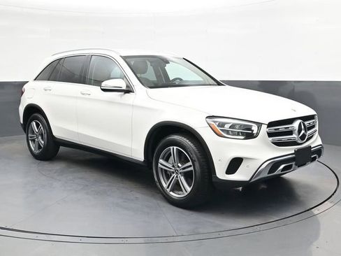 Used 2021 Mercedes-Benz GLC 300 image 2