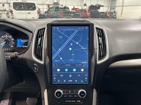 Certified 2024 Ford Edge SEL w/ Convenience Package image 20