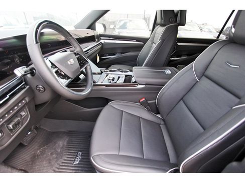New 2026 Cadillac Escalade ESV Luxury w/ Touring Package AWD/4WD image 6