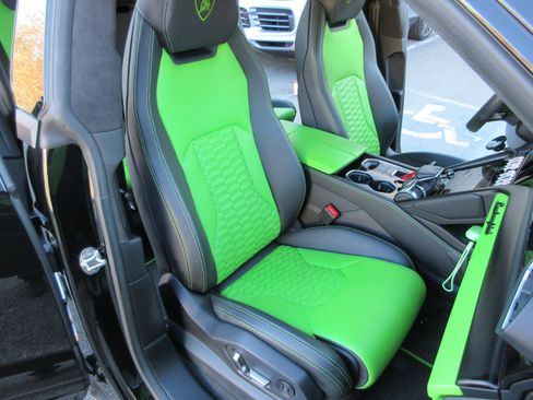 Used 2022 Lamborghini Urus image 30