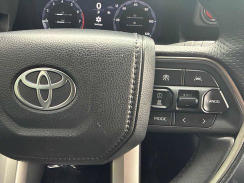 Used 2025 Toyota 4Runner TRD Off-Road AWD/4WD image 19