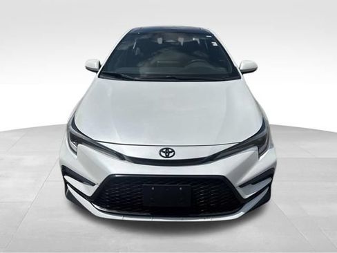 Used 2023 Toyota Corolla SE w/ SE Premium Package FWD image 8