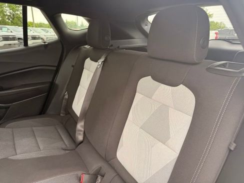 Used 2024 Chevrolet Trax RS FWD image 19