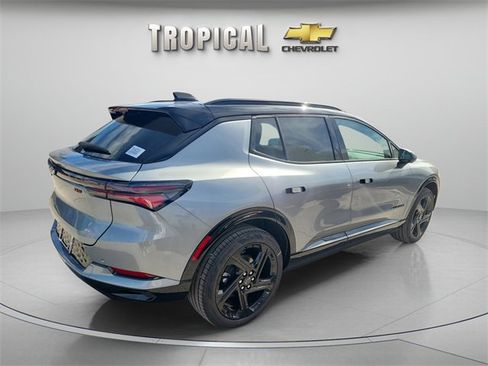 New 2026 Chevrolet Equinox EV RS image 5