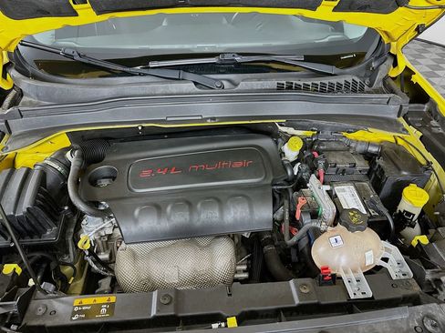 Used 2017 Jeep Renegade Altitude AWD/4WD image 30