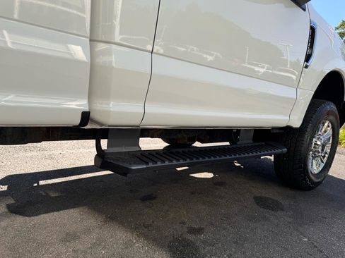 Used 2017 Ford F250 XL w/ Power Equipment Group AWD/4WD image 15