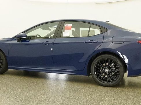 New 2026 Toyota Camry SE FWD image 2