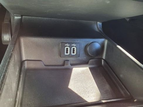 Used 2019 Ford Fusion SE w/ Equipment Group 151A image 8