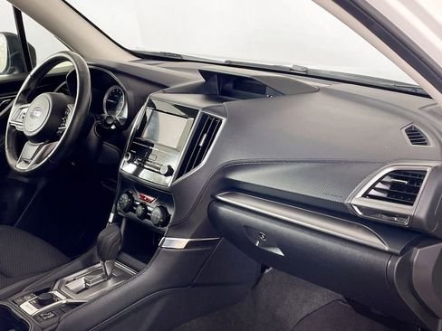 Used 2024 Subaru Forester Premium image 33