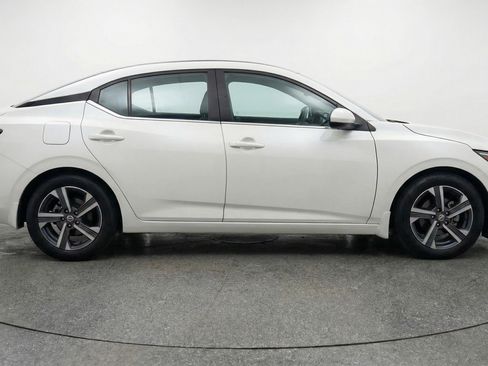Used 2025 Nissan Sentra SV image 11