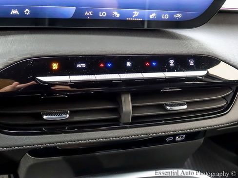 New 2026 Buick Enclave Preferred w/ LPO, Floor Liner Package image 17