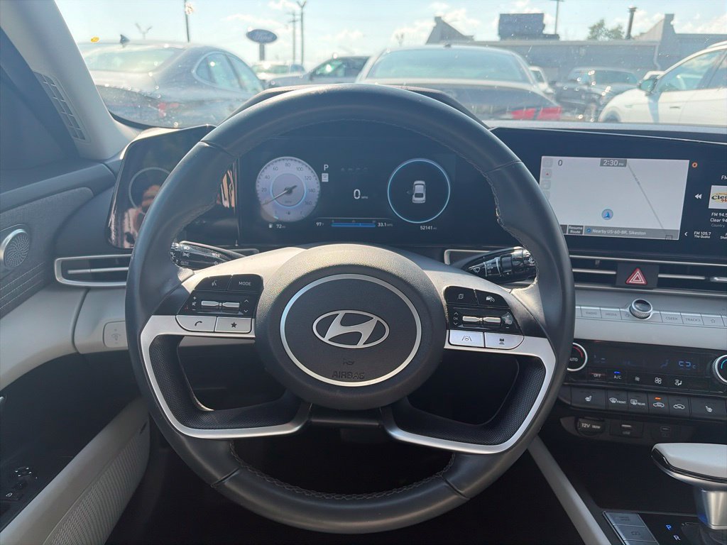 Used 2025 Hyundai Elantra Limited FWD image 15