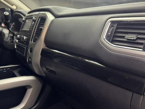 Used 2017 Nissan Titan SV RWD image 24