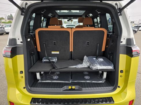 New 2025 Volkswagen ID. Buzz Pro S Plus image 16
