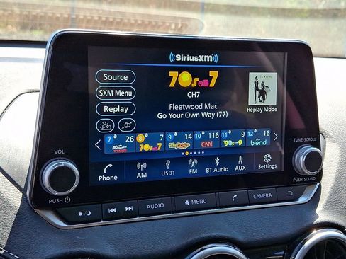 Used 2024 Nissan Sentra SV FWD image 17