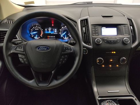 Used 2019 Ford Edge SE FWD image 22