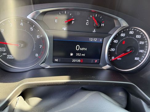 Used 2025 Chevrolet Blazer LT image 40