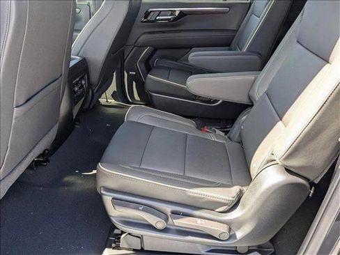 New 2025 Chevrolet Suburban Premier RWD image 14