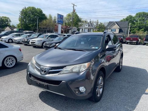 Used 2015 Toyota RAV4 XLE AWD/4WD image 2