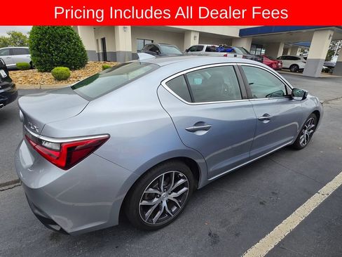 Used 2019 Acura ILX FWD image 4