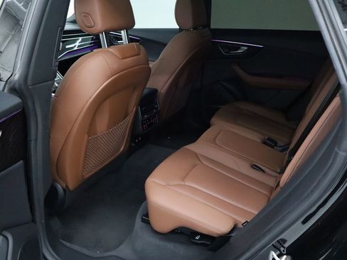 Used 2023 Audi Q8 Premium Plus w/ Premium Plus Package image 28