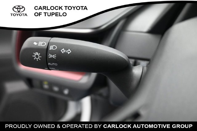 Used 2026 Toyota Prius Plug-In Hybrid FWD image 32