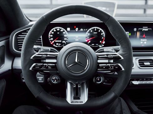 Used 2025 Mercedes-Benz GLS 63 AMG 4MATIC image 58