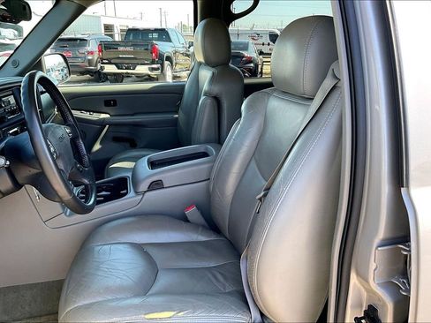 Used 2004 GMC Yukon XL SLT w/ Preferred Equipment Group image 17