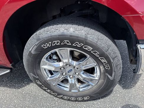 Used 2017 Ford F150 XLT w/ Equipment Group 302A Luxury AWD/4WD image 12