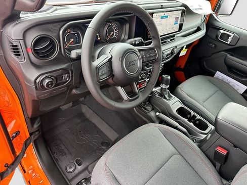 Used 2025 Jeep Gladiator Rubicon image 6